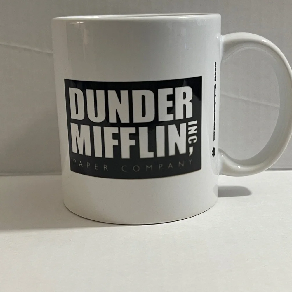 Dunder Mifflin The Office Worlds Best Boss Coffee Tea Cup Mug Black White 4.5 in